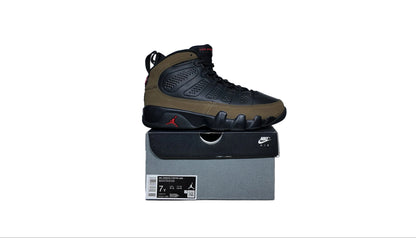AIR JORDAN 9 RETRO (GS) OLIVE SIZE 7Y